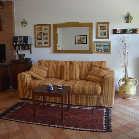 Vakantiehuis The Flowers' House Potenza