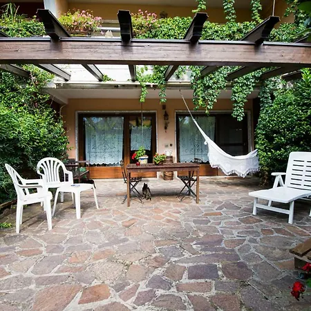 Сasa de vacaciones The Flowers' House *