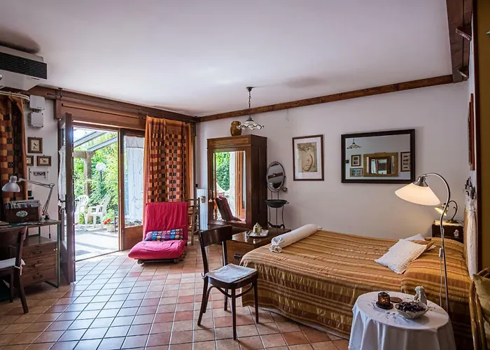 The Flowers' House *